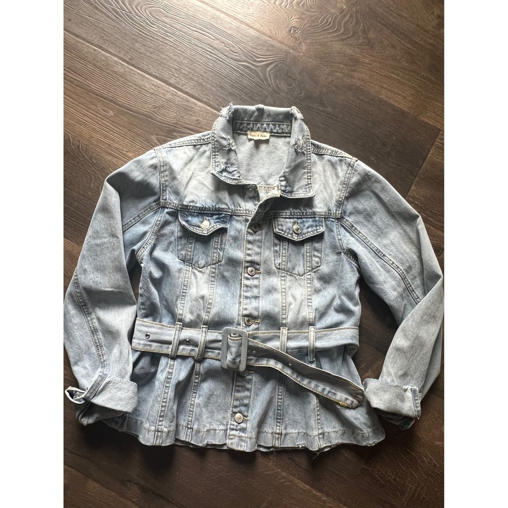 Aaron & Amber Women's Light Wash Denim Jacket with‎ Belt - Size L